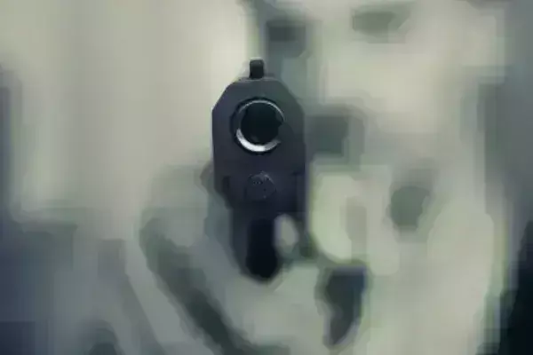 दतिया में शराब पीने को लेकर हुए विवाद में गोली चली, एक महिला की मौत, एक गंभीर