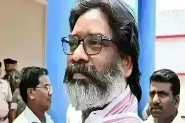 हेमंत सोरेन फिर बनेंगे झारखंड के CM, चंपई सोरेन देंगे इस्तीफा; कैबिनेट मंत्री का बड़ा खुलासा हेमंत सोरेन फिर बनेंगे झारखंड के CM, चंपई सोरेन देंगे इस्तीफा; कैबिनेट मंत्री का बड़ा खुलासा