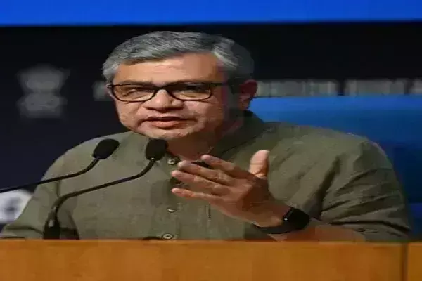 पीएलआई के कारण मोबाइल निर्यात में बढ़ रहा भारत का दबदबा, चीन और वियतनाम को लगा झटका पीएलआई के कारण मोबाइल निर्यात में बढ़ रहा भारत का दबदबा, चीन और वियतनाम को लगा झटका