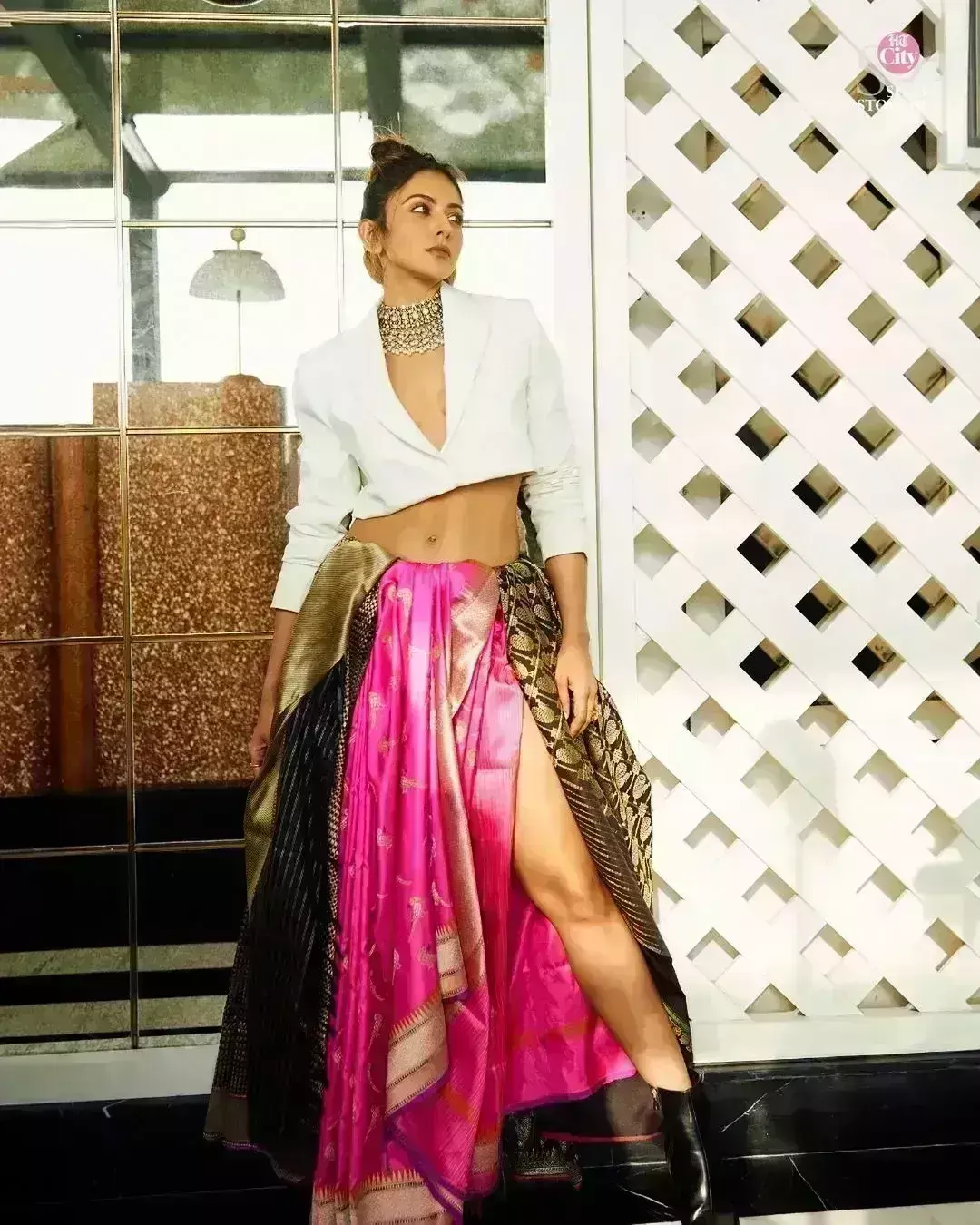 इंडो वेस्टर्न आउटफिट पहन रकुल प्रीत सिंह ने ढाया कहर, अदाएं ऐसी की दिल हार गए फैंस इंडो वेस्टर्न आउटफिट पहन रकुल प्रीत सिंह ने ढाया कहर, अदाएं ऐसी की दिल हार गए फैंस