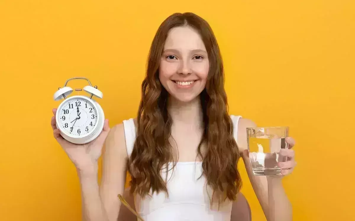 वाटर फास्टिंग का बढ़ रहा है क्रेज, क्या आप जानते हैं ये कितना है सेफ?