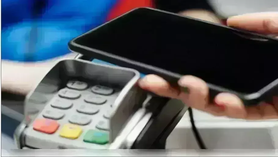 यूपीआई का असर! छोटे व्यापारों में डिजिटल लेनदेन बढ़ा यूपीआई का असर! छोटे व्यापारों में डिजिटल लेनदेन बढ़ा