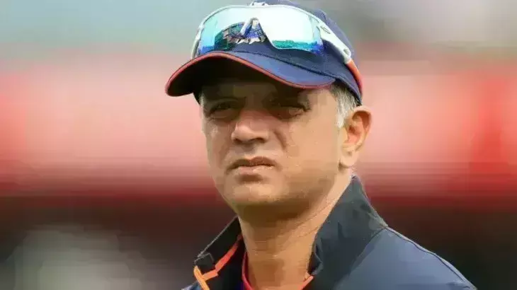 राहुल द्रविड़ ने दिखाया बड़ा दिल, बीसीसीआई से मिले 5 करोड़ लेने से किया इनकार राहुल द्रविड़ ने दिखाया बड़ा दिल, बीसीसीआई से मिले 5 करोड़ लेने से किया इनकार