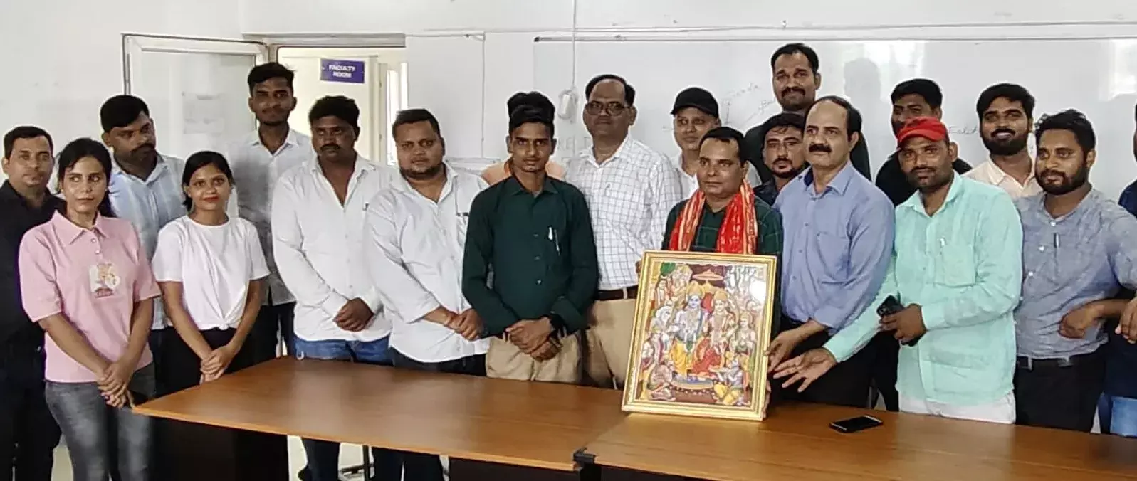 मीडिया का ट्रेंड  काफी तेजी से बदल रहा हैः डाॅ0 योगेन्द्र पाण्डेय