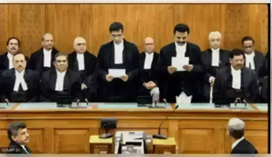 рджреЛ рдирдП рдЬрдЬреЛрдВ рдХреЗ рд╢рдкрде рд▓реЗрдиреЗ рдХреЗ рдмрд╛рдж рд╕реБрдкреНрд░реАрдо рдХреЛрд░реНрдЯ рдореЗрдВ рдиреНрдпрд╛рдпрд╛рдзреАрд╢реЛрдВ рдХреА рд╕рдВрдЦреНрдпрд╛ рд╣реБрдИ рдкреВрд░реА рджреЛ рдирдП рдЬрдЬреЛрдВ рдХреЗ рд╢рдкрде рд▓реЗрдиреЗ рдХреЗ рдмрд╛рдж рд╕реБрдкреНрд░реАрдо рдХреЛрд░реНрдЯ рдореЗрдВ рдиреНрдпрд╛рдпрд╛рдзреАрд╢реЛрдВ рдХреА рд╕рдВрдЦреНрдпрд╛ рд╣реБрдИ рдкреВрд░реА