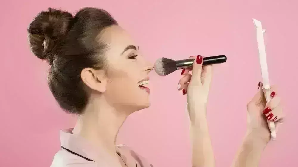 सटल मेकअप का सबसे आसान तरीका, इस ट्रिक से 5 मिनट में कंप्लीट करें लुक