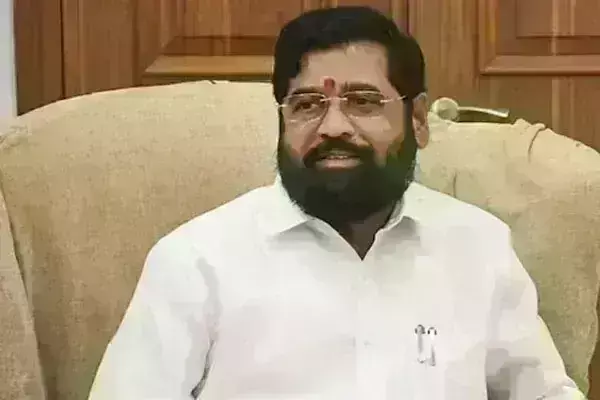 शिंदे ने विदार्थियों को जाति प्रमाण पत्र जमा करने के लिए छह महीने का समय दिया शिंदे ने विदार्थियों को जाति प्रमाण पत्र जमा करने के लिए छह महीने का समय दिया