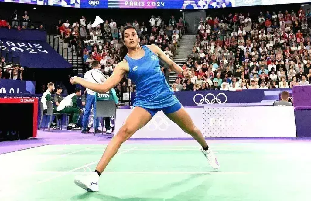 पेरिस ओलंपिक 2024: पीवी सिंधु की धमाकेदार जीत, राउंड ऑफ-16 के लिए किया क्वालीफाई पेरिस ओलंपिक 2024: पीवी सिंधु की धमाकेदार जीत, राउंड ऑफ-16 के लिए किया क्वालीफाई