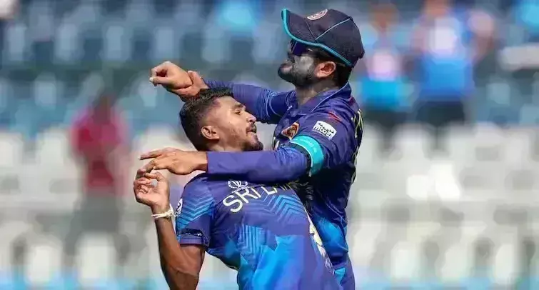 श्रीलंका को भारत के खिलाफ वनडे से पहले तगड़ा झटका श्रीलंका को भारत के खिलाफ वनडे से पहले तगड़ा झटका