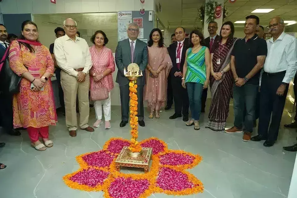 एक्सिस बैंक ने की ‘स्पर्श सप्ताह 2024’ की शुरुआत; ‘कस्टमर डिलाइट’ के अपने सिद्धांत को किया और मजबूत एक्सिस बैंक ने की ‘स्पर्श सप्ताह 2024’ की शुरुआत; ‘कस्टमर डिलाइट’ के अपने सिद्धांत को किया और मजबूत