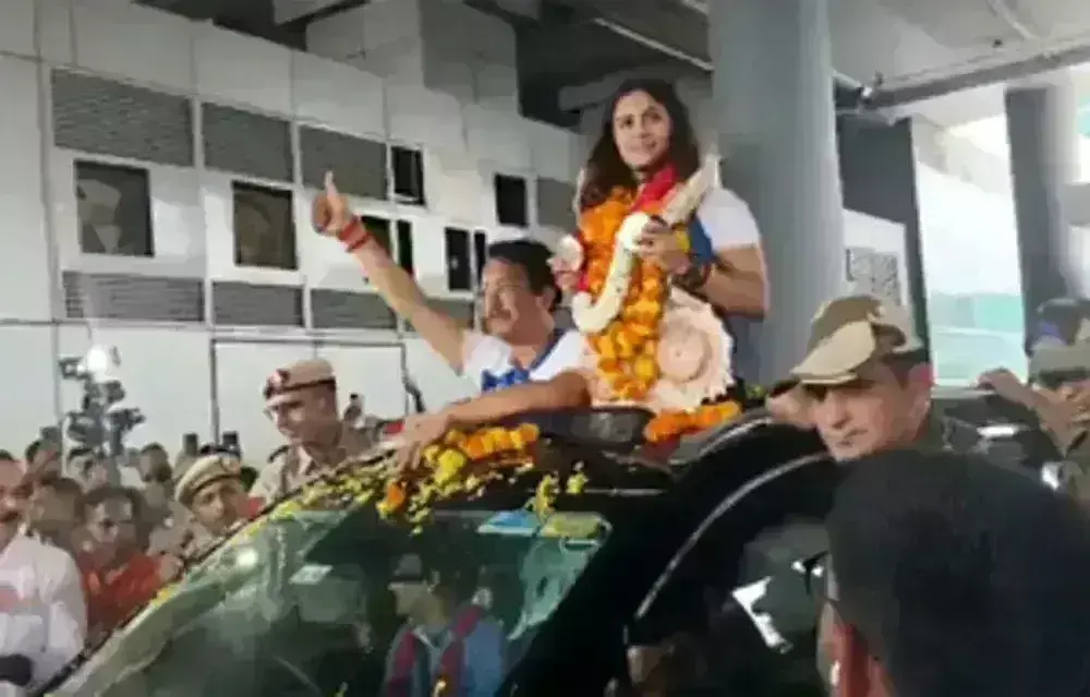 मनु भाकर के कोच ने कहा, दुनिया देख रही है देश की बेटी की उपलब्धि मनु भाकर के कोच ने कहा, दुनिया देख रही है देश की बेटी की उपलब्धि