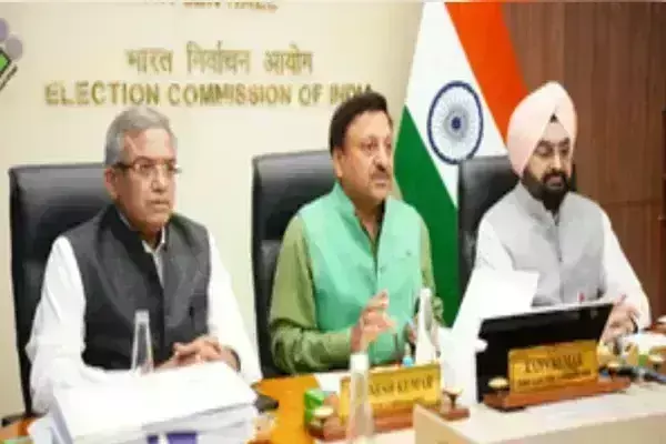 चुनाव आयोग की टीम आज जम्मू-कश्मीर दौरे पर, विधानसभा चुनाव की तैयारियों की करेगी समीक्षा