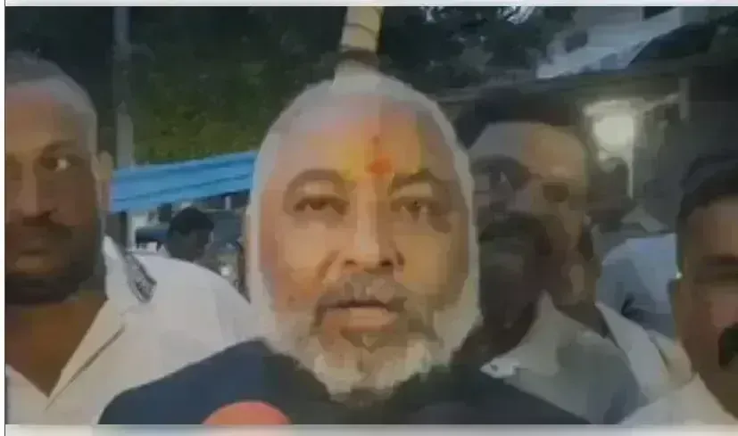 रक्षाबंधन पर महिलाओं को मिलेगा रोडवेज बसों में मुफ्त यात्रा का लाभ : परिवहन मंत्री रक्षाबंधन पर महिलाओं को मिलेगा रोडवेज बसों में मुफ्त यात्रा का लाभ : परिवहन मंत्री