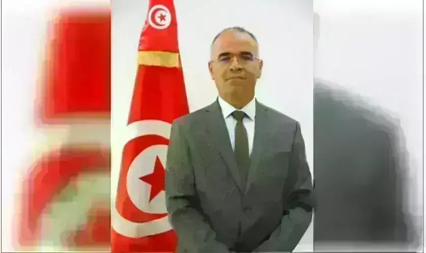 ट्यूनीशियाई राष्ट्रपति ने अहमद हचानी को हटाकर नए प्रधानमंत्री की नियुक्ति की ट्यूनीशियाई राष्ट्रपति ने अहमद हचानी को हटाकर नए प्रधानमंत्री की नियुक्ति की