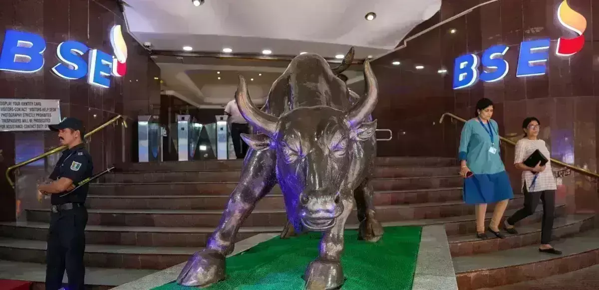 मोदी 3.0 में भी सरपट दौड़ रहा स्टॉक मार्केट, राहुल गांधी को 5 महीने में हुई इतने लाख रुपये की कमाई मोदी 3.0 में भी सरपट दौड़ रहा स्टॉक मार्केट, राहुल गांधी को 5 महीने में हुई इतने लाख रुपये की कमाई