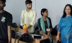 कुलपति ने विभागों के निरीक्षण के दौरान छात्रों से किया संवाद