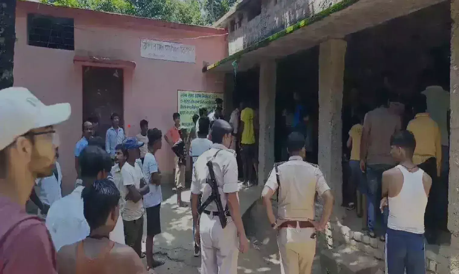 सहरसा : मां और बेटी की हत्या, इलाके में फैली दहशत सहरसा : मां और बेटी की हत्या, इलाके में फैली दहशत