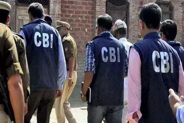 कोलकाता कांड: पूर्व प्रिंसिपल संदीप घोष के घर पहुंची CBI, भ्रष्टाचार मामले में 15 जगहों पर छापेमारी