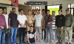 धौलपुर : इनामी बदमाश को किया गिरफ्तार धौलपुर : इनामी बदमाश को किया गिरफ्तार