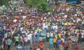 बांग्लादेश में अल्पसंख्यकों पर हिंसा जारी, कई शिक्षक इस्तीफा देने को मजबूर बांग्लादेश में अल्पसंख्यकों पर हिंसा जारी, कई शिक्षक इस्तीफा देने को मजबूर