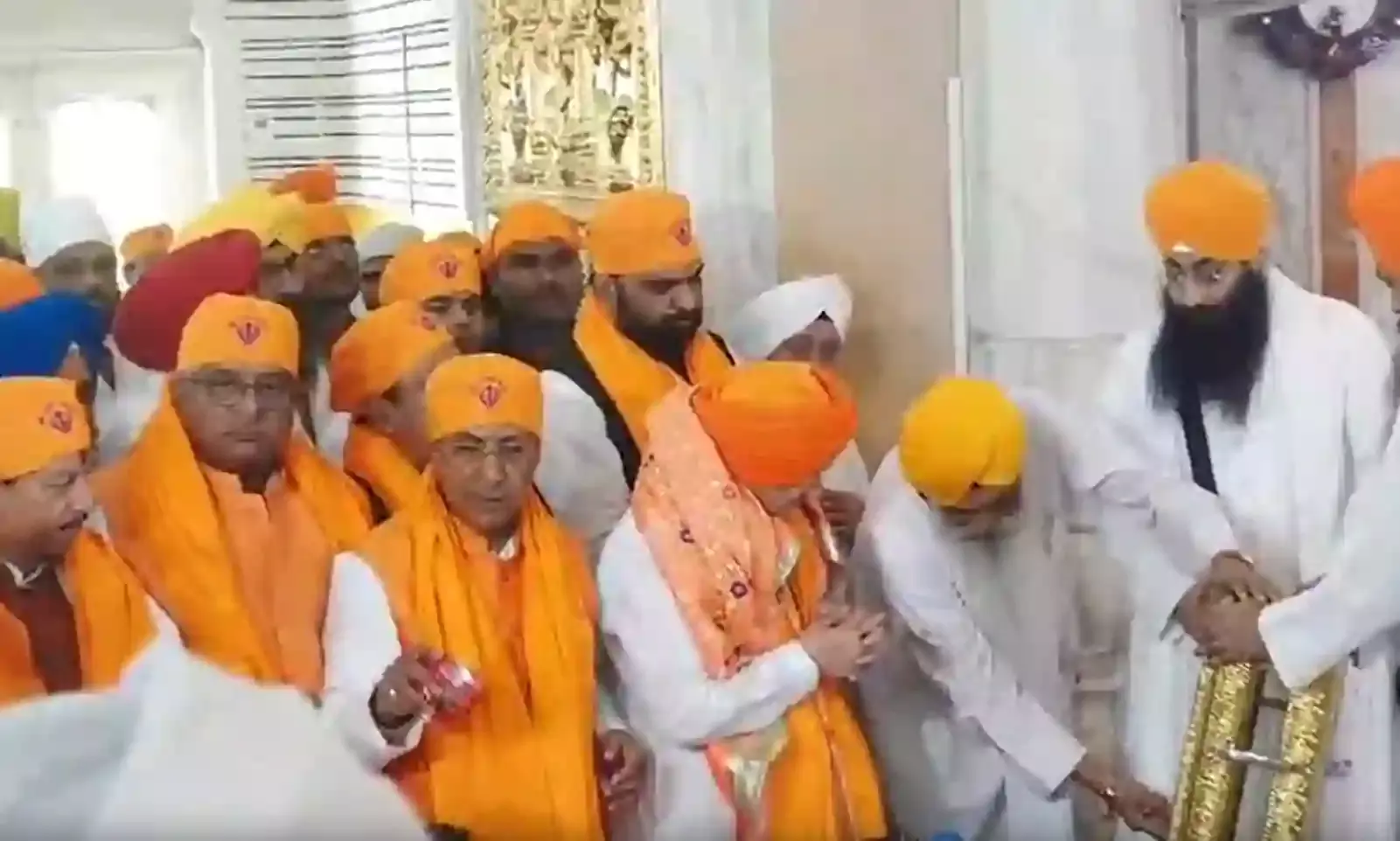 जेपी नड्डा का बिहार दौरा: पटना साहिब गुरुद्वारे में माथा टेका जेपी नड्डा का बिहार दौरा: पटना साहिब गुरुद्वारे में माथा टेका