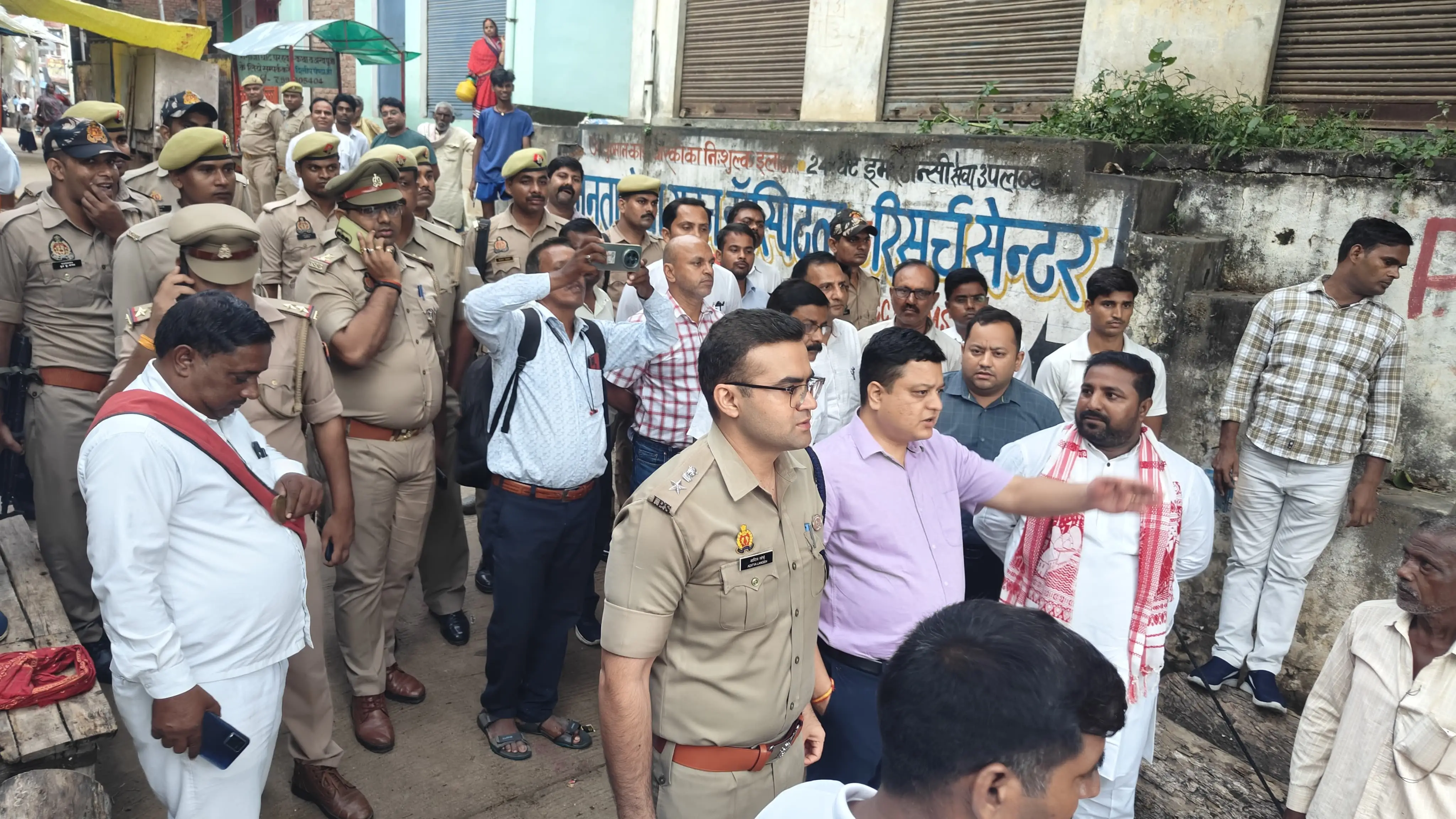 चंदौली में गंगा का जलस्तर रविवार को वार्निंग लेबल को पार कर गया, प्रशासन अलर्ट चंदौली में गंगा का जलस्तर रविवार को वार्निंग लेबल को पार कर गया, प्रशासन अलर्ट