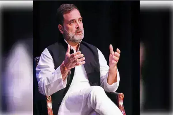 राहुल गांधी को आतंकवादी कहने, धमकी देने के खिलाफ केंद्रीय मंत्री समेत चार की पुलिस में शिकायत राहुल गांधी को आतंकवादी कहने, धमकी देने के खिलाफ केंद्रीय मंत्री समेत चार की पुलिस में शिकायत