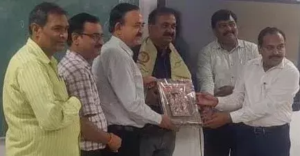 शिक्षा की बदौलत भारत 2047 तक विकसित राष्ट्र बनने की ओर अग्रसरः प्रो0 एस. के. सिन्हा