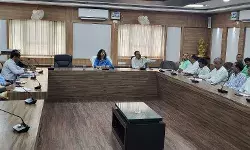 सभी के एकजुटता से दीपोत्सव में लक्ष्य प्राप्त करेंगेः कुलपति