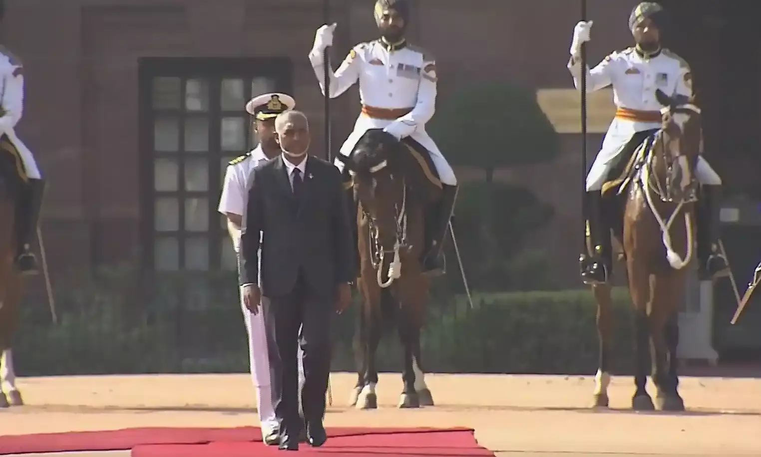 मालदीव के राष्ट्रपति मुइज्जू को राष्ट्रपति भवन में गार्ड ऑफ ऑनर मालदीव के राष्ट्रपति मुइज्जू को राष्ट्रपति भवन में गार्ड ऑफ ऑनर