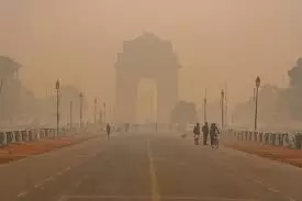 दिल्ली-एनसीआर में प्रदूषण से राहत नहीं, AQI गंभीर श्रेणी में कायम