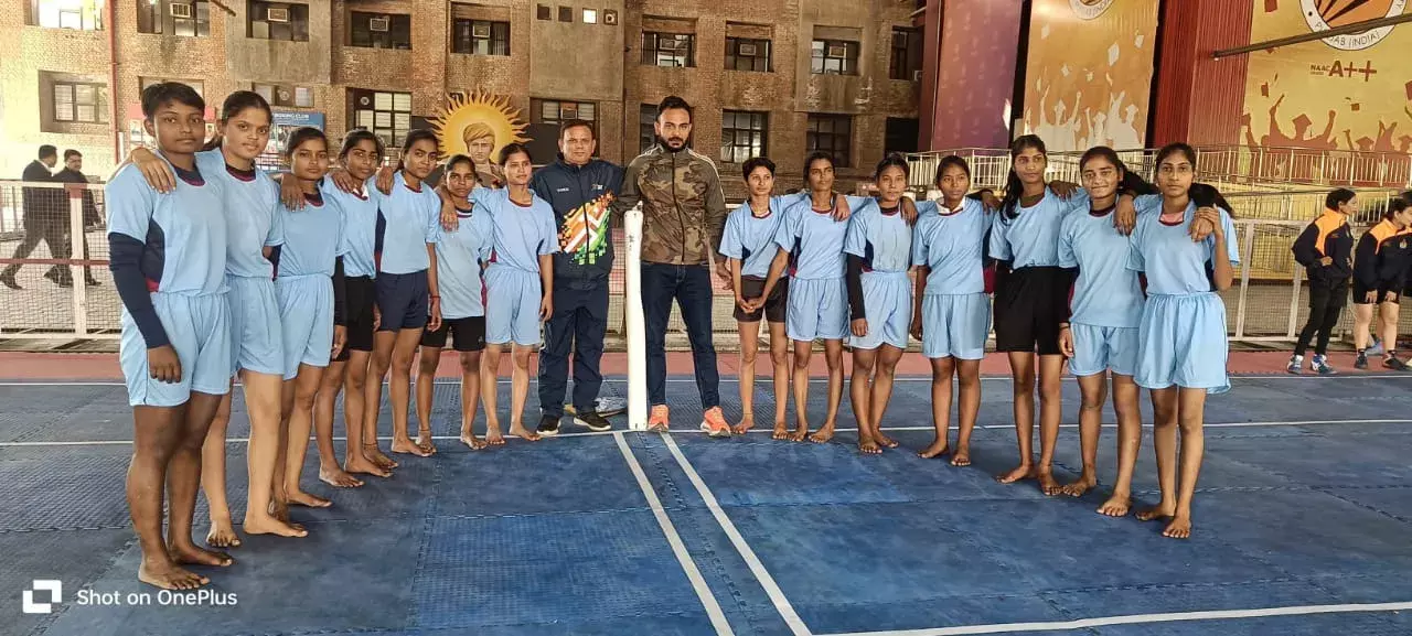 рд╡рд┐рд╡рд┐ рдХреА рдорд╣рд┐рд▓рд╛ рдЦрд┐рд▓рд╛реЬрд┐рдпреЛрдВ рдиреЗ рдЙрддреНрдХреГрд╖реНрдЯ рдкреНрд░рджрд░реНрд╢рди рдХрд░рдХреЗ рдЧреМрд░рд╡рд╛рдиреНрд╡рд┐рдд рдХрд┐рдпрд╛рдГ рдХреБрд▓рдкрддрд┐ рд╡рд┐рд╡рд┐ рдХреА рдорд╣рд┐рд▓рд╛ рдЦрд┐рд▓рд╛реЬрд┐рдпреЛрдВ рдиреЗ рдЙрддреНрдХреГрд╖реНрдЯ рдкреНрд░рджрд░реНрд╢рди рдХрд░рдХреЗ рдЧреМрд░рд╡рд╛рдиреНрд╡рд┐рдд рдХрд┐рдпрд╛рдГ рдХреБрд▓рдкрддрд┐