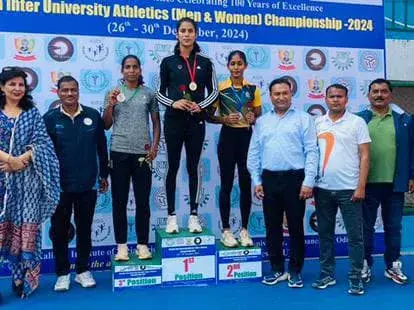 विवि की महिला खिलाड़ियों ने गोल्ड जीतने के साथ राष्ट्रीय फलक पर गौरवान्वित कियाः कुलपति विवि की महिला खिलाड़ियों ने गोल्ड जीतने के साथ राष्ट्रीय फलक पर गौरवान्वित कियाः कुलपति