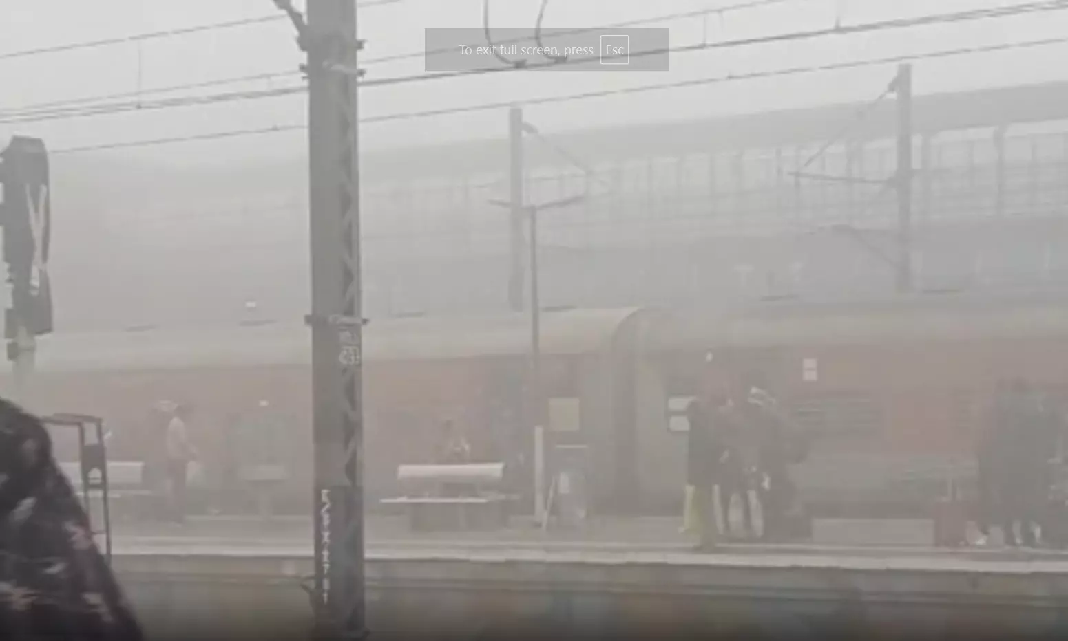 Cold Wave and Fog disrupt Rail and Air Services in North India