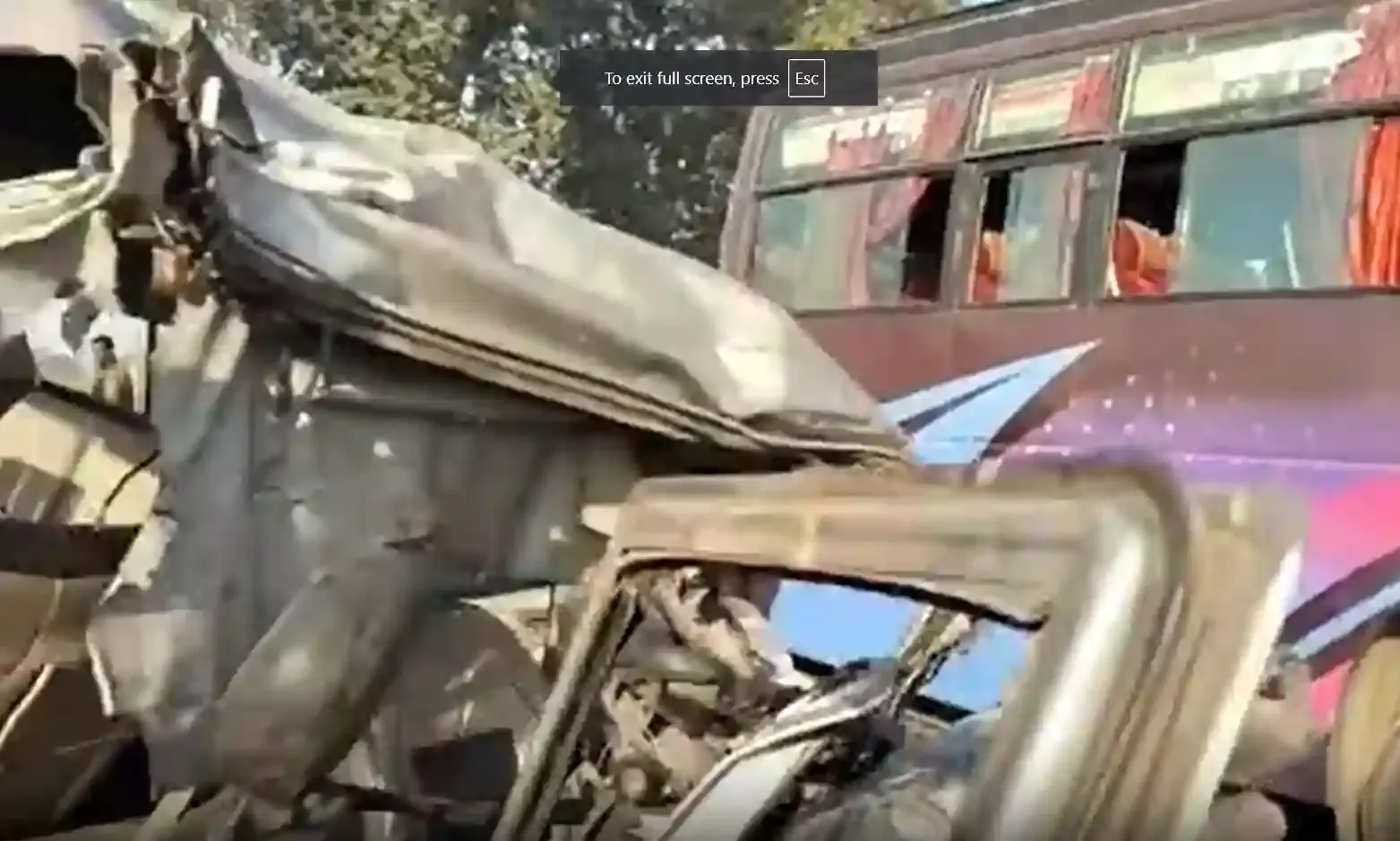 प्रयागराज-मिर्जापुर हाईवे पर श्रद्धालुओं से भरी बोलेरो और बस में भिड़ंत, 10 की मौत, 19 घायल प्रयागराज-मिर्जापुर हाईवे पर श्रद्धालुओं से भरी बोलेरो और बस में भिड़ंत, 10 की मौत, 19 घायल