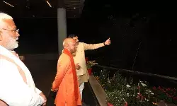 рднреЛрдкрд╛рд▓-рдореБрдЦреНрдпрдордВрддреНрд░реА рдбреЙ. рдпрд╛рджрд╡ рд╕реЗ рдЙрддреНрддрд░ рдкреНрд░рджреЗрд╢ рдХреЗ рдореБрдЦреНрдпрдордВрддреНрд░реА рдпреЛрдЧреА рдЖрджрд┐рддреНрдпрдирд╛рде рдХреА рд╕реМрдЬрдиреНрдп рднреЗрдВрдЯ рднреЛрдкрд╛рд▓-рдореБрдЦреНрдпрдордВрддреНрд░реА рдбреЙ. рдпрд╛рджрд╡ рд╕реЗ рдЙрддреНрддрд░ рдкреНрд░рджреЗрд╢ рдХреЗ рдореБрдЦреНрдпрдордВрддреНрд░реА рдпреЛрдЧреА рдЖрджрд┐рддреНрдпрдирд╛рде рдХреА рд╕реМрдЬрдиреНрдп рднреЗрдВрдЯ