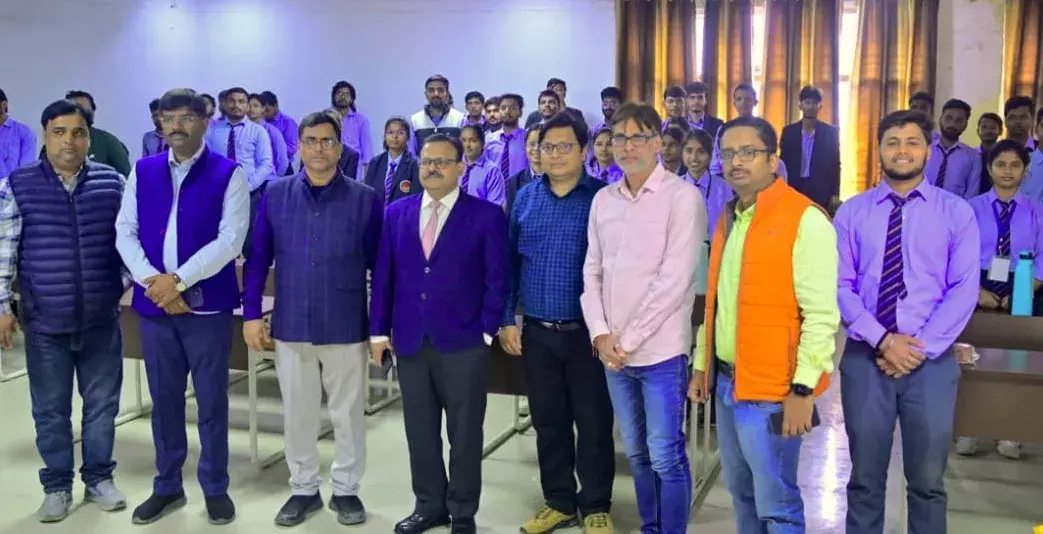 इंडस्ट्री और स्वरोजगार के लिए स्किल आवश्यकः प्रो0 संत शरण इंडस्ट्री और स्वरोजगार के लिए स्किल आवश्यकः प्रो0 संत शरण