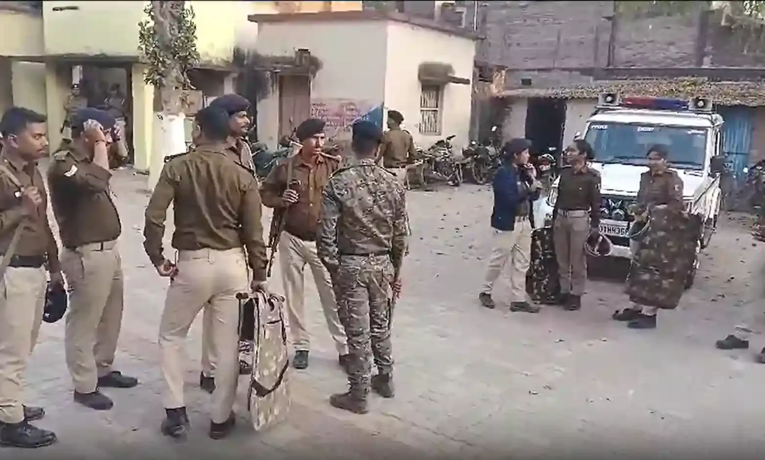 5 साल की मासूम बच्ची के साथ बलात्कार ,आरोपी गिरफ्तार 5 साल की मासूम बच्ची के साथ बलात्कार ,आरोपी गिरफ्तार