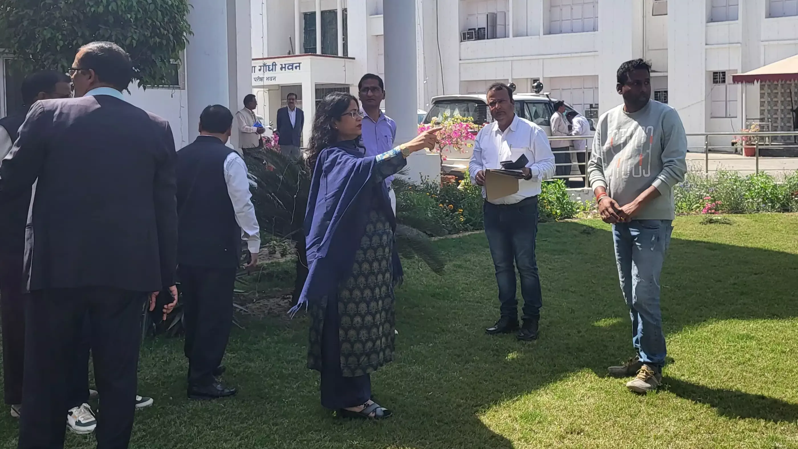 राज्यपाल व कुलाधिपति आनन्दीबेन व राज्यमंत्री रजनी तिवारी के हाथों सम्मानित होंगे विभिन्न प्रतियोगिता के विजेता राज्यपाल व कुलाधिपति आनन्दीबेन व राज्यमंत्री रजनी तिवारी के हाथों सम्मानित होंगे विभिन्न प्रतियोगिता के विजेता