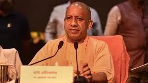 यूपी में हथकरघा और वस्त्रोद्योग को नई ऊंचाई पर ले जाने को तैयारी में योगी सरकार यूपी में हथकरघा और वस्त्रोद्योग को नई ऊंचाई पर ले जाने को तैयारी में योगी सरकार