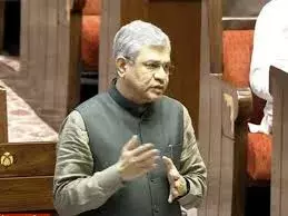 रेल मंत्री अश्विनी वैष्णव ने भारतीय रेल को आधुनिक बनाने की सरकार की प्रतिबद्धता दोहराई