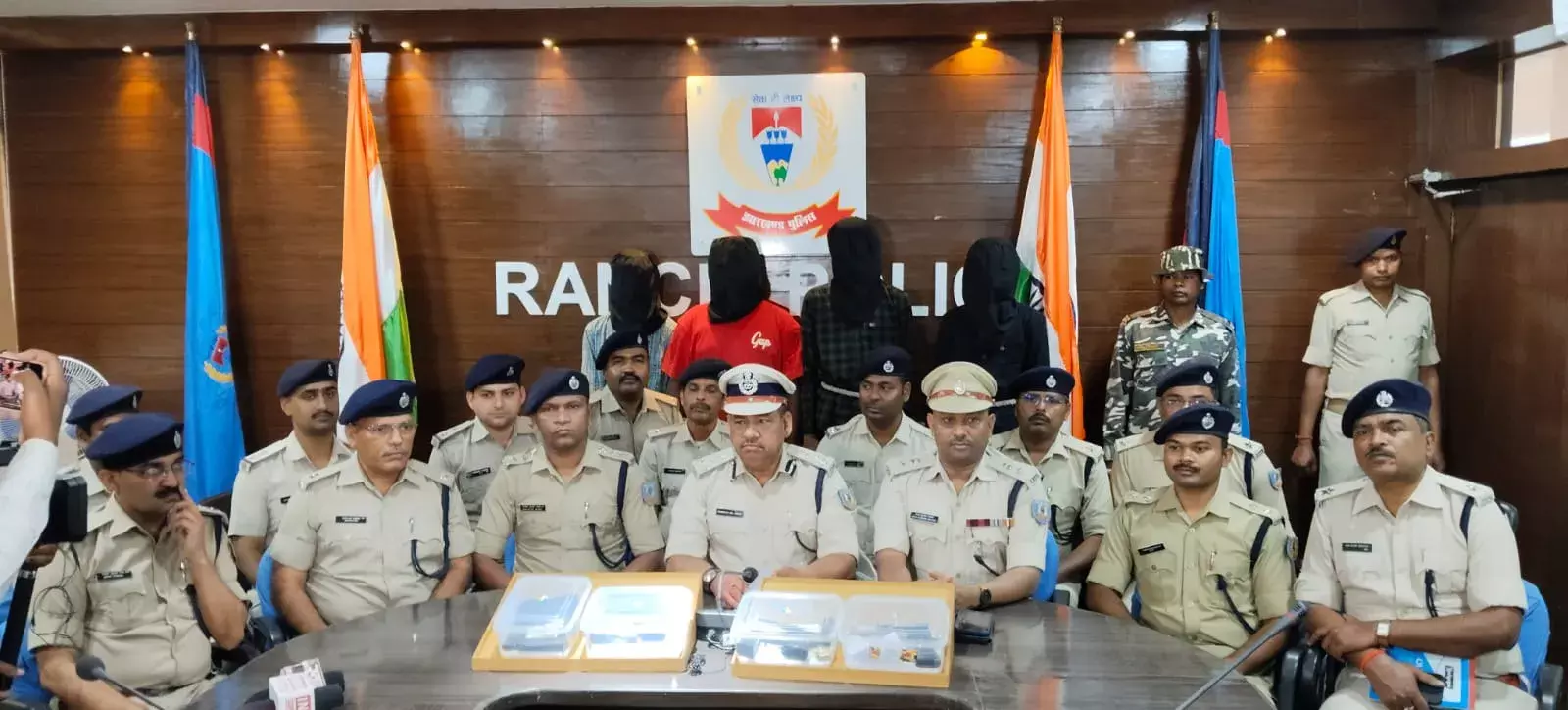 कोयला कारोबारी विपिन मिश्रा गोलीकांड के छह आरोपी गिरफ्तार कोयला कारोबारी विपिन मिश्रा गोलीकांड के छह आरोपी गिरफ्तार