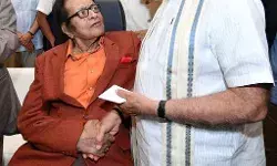 PM condoles the passing of legendary actor and filmmaker Shri Manoj Kumar