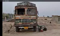 अवैध बायोडीजल से भरें दो टेंकर जब्त