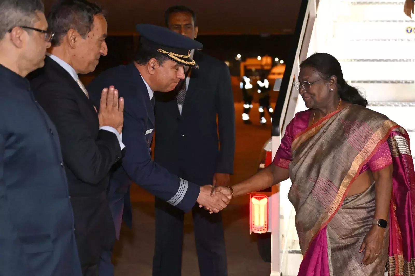 राष्ट्रपति द्रौपदी मुर्मु पहुंची पुर्तगाल की राजधानी लिस्बन