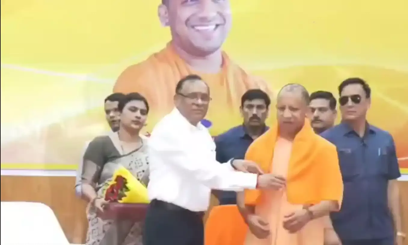 सीएम योगी ने गोरखपुर विश्वविद्यालय में 91 करोड़ रुपये की विकास परियोजनाओं का उद्घाटन और शिलान्यास किया