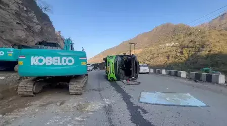 рд╣рд┐рдорд╛рдЪрд▓ рдкреНрд░рджреЗрд╢: рдордВрдбреА рдореЗрдВ рдмрд╕ рдкрд▓рдЯрдиреЗ рд╕реЗ 31 рдпрд╛рддреНрд░реА рдШрд╛рдпрд▓ рд╣рд┐рдорд╛рдЪрд▓ рдкреНрд░рджреЗрд╢: рдордВрдбреА рдореЗрдВ рдмрд╕ рдкрд▓рдЯрдиреЗ рд╕реЗ 31 рдпрд╛рддреНрд░реА рдШрд╛рдпрд▓