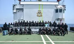 समुद्र में मादक पदार्थ तस्करी नाकाम, 1800 करोड़ के ड्रग्स बरामद