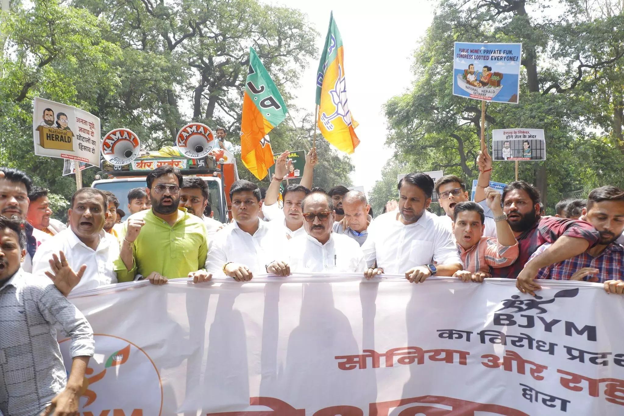 नेशनल हेराल्ड मामले में सोनिया-राहुल गांधी के खिलाफ चार्जशीट