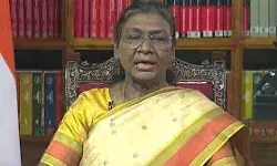 राष्ट्रपति द्रौपदी मुर्मु पोप फ्रांसिस के अंतिम संस्कार में शामिल होने के लिए वेटिकन सिटी के लिए रवाना हुईं